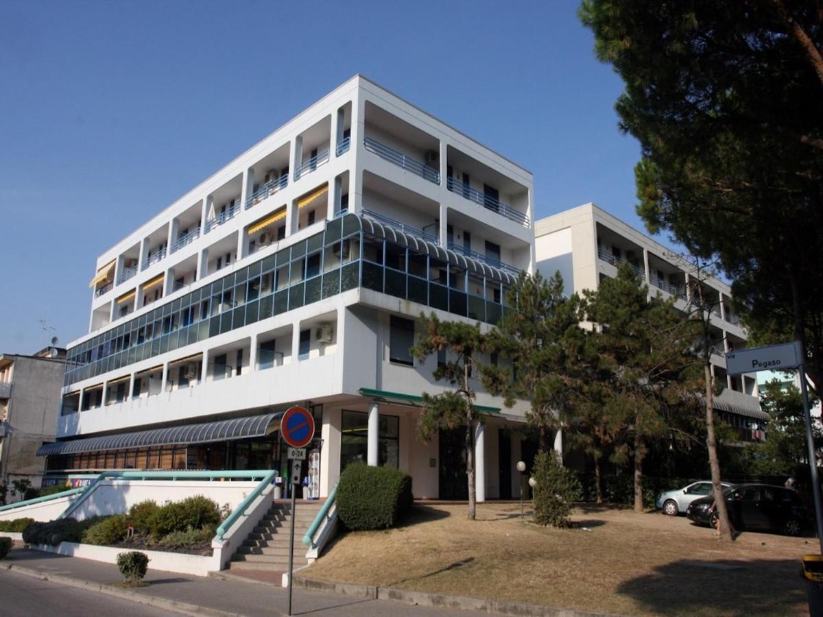 Nice Apartment With Terrace Next To The Sea Bibione Exterior photo